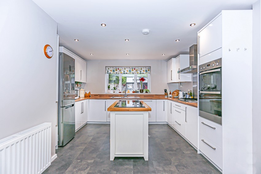 Images for Dovecote Close, Solihull EAID: BID:simonburt