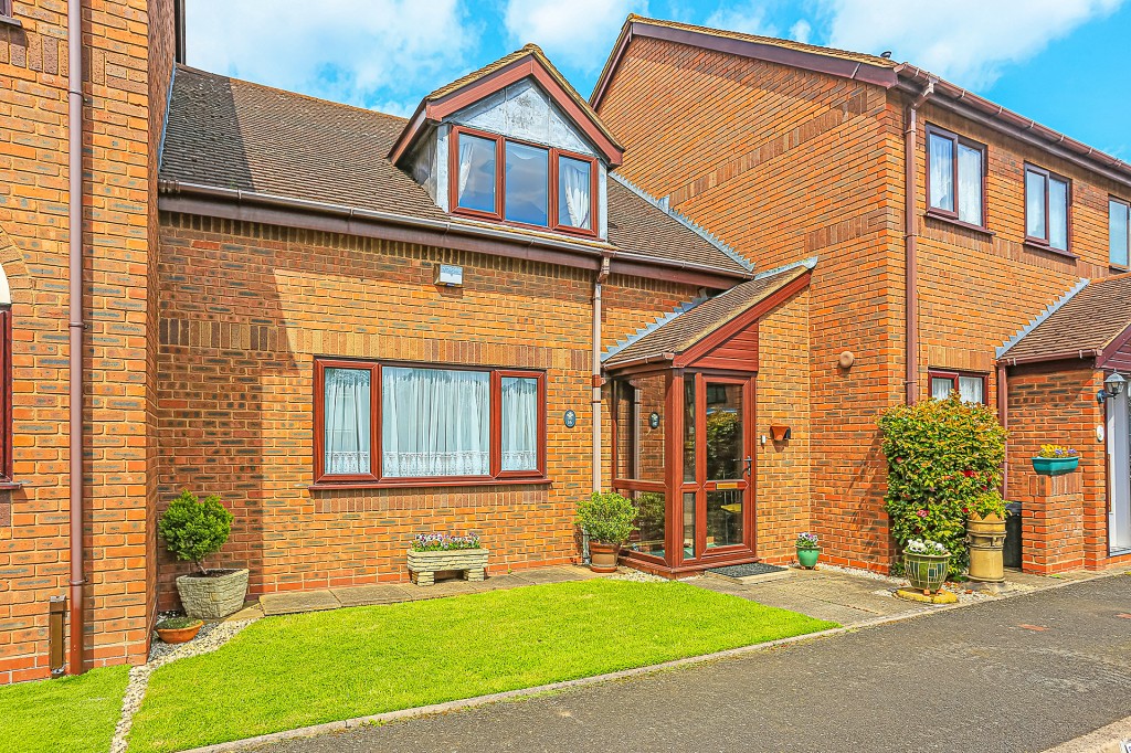 2bedroom town house for sale in Bourton Croft, Solihull