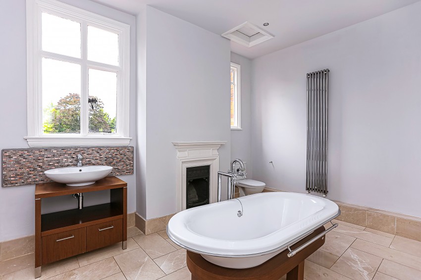 5bedroom detached house for sale in Widney Manor Road, Solihull