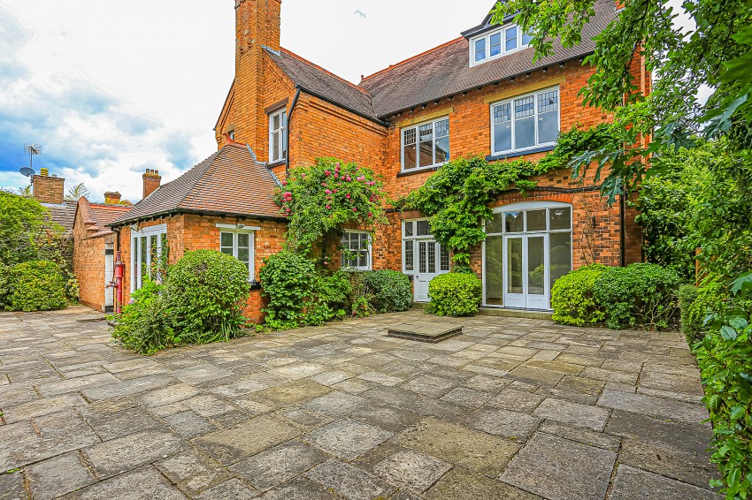 5bedroom detached house for sale in Widney Manor Road, Solihull