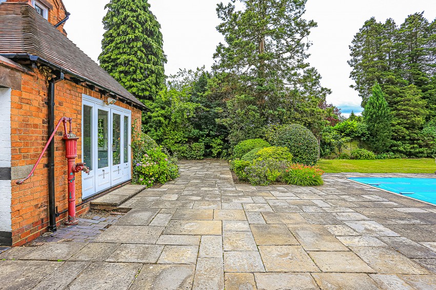 5bedroom detached house for sale in Widney Manor Road, Solihull