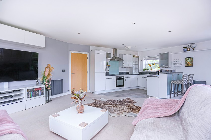 Images for Copperfield Court, 239 Dickens Heath Road, Shirley, Solihull EAID: BID:simonburt