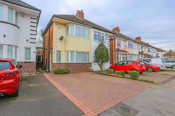 Click the photo for more details of Summerfield Road