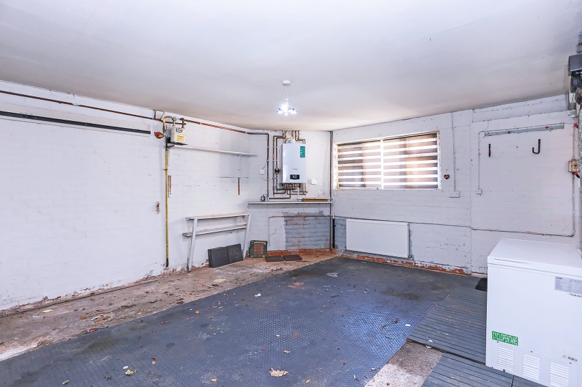 Images for Yew Tree Lane, Solihull EAID: BID:simonburt