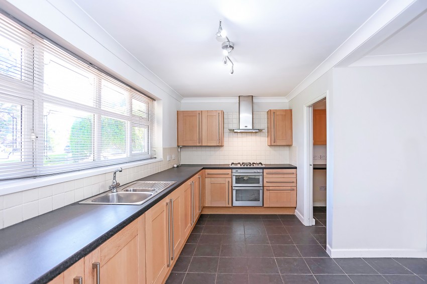 Images for Yew Tree Lane, Solihull EAID: BID:simonburt