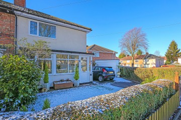 Click the photo for more details of Fox Green Crescent