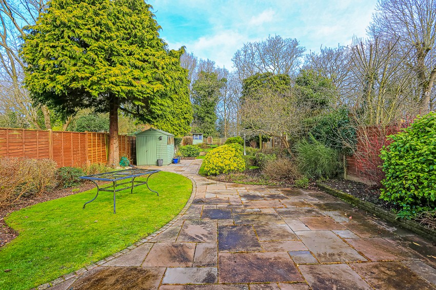 Images for Lugtrout Lane, Catherine-de-Barnes, Solihull EAID: BID:simonburt