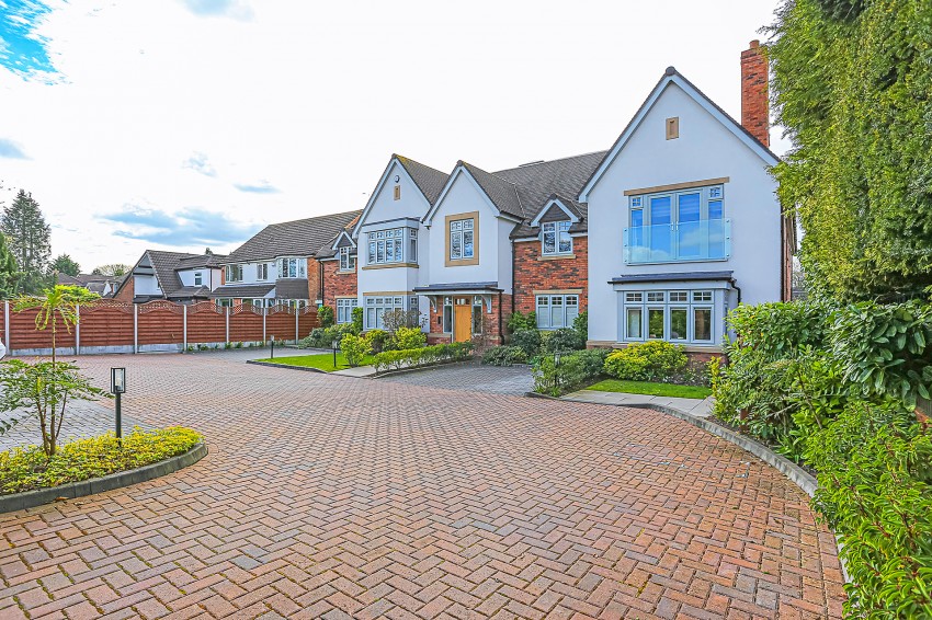 Images for Whitegates, 334 Warwick Road, Solihull EAID: BID:simonburt