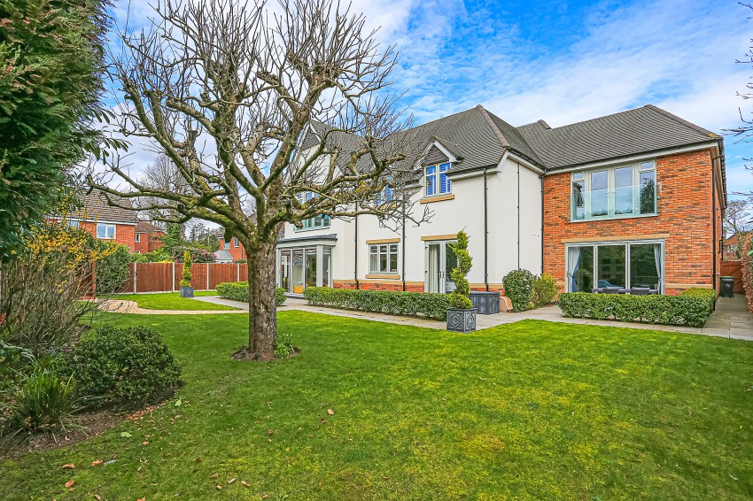 Images for Whitegates, 334 Warwick Road, Solihull EAID: BID:simonburt