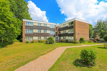 Click the photo for more details of Albany Gardens