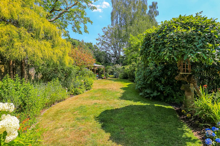 Images for 13 Ashleigh Road, Solihull EAID: BID:privilege
