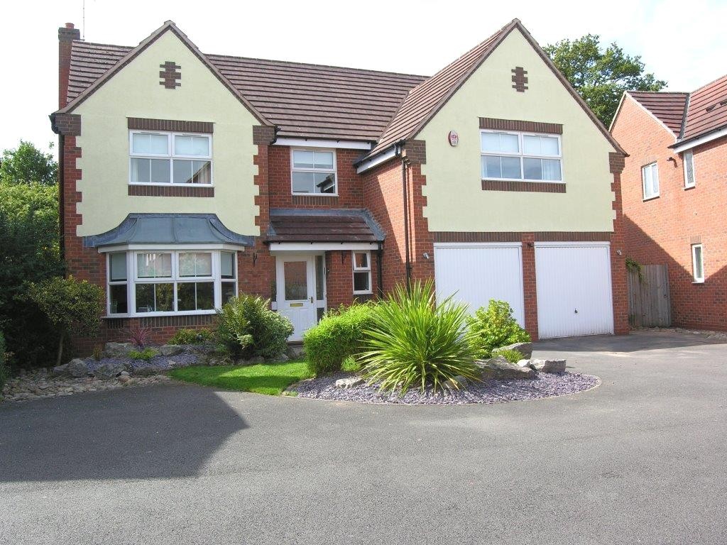 5bedroom detached house for sale in Birch Grove, Balsall Common