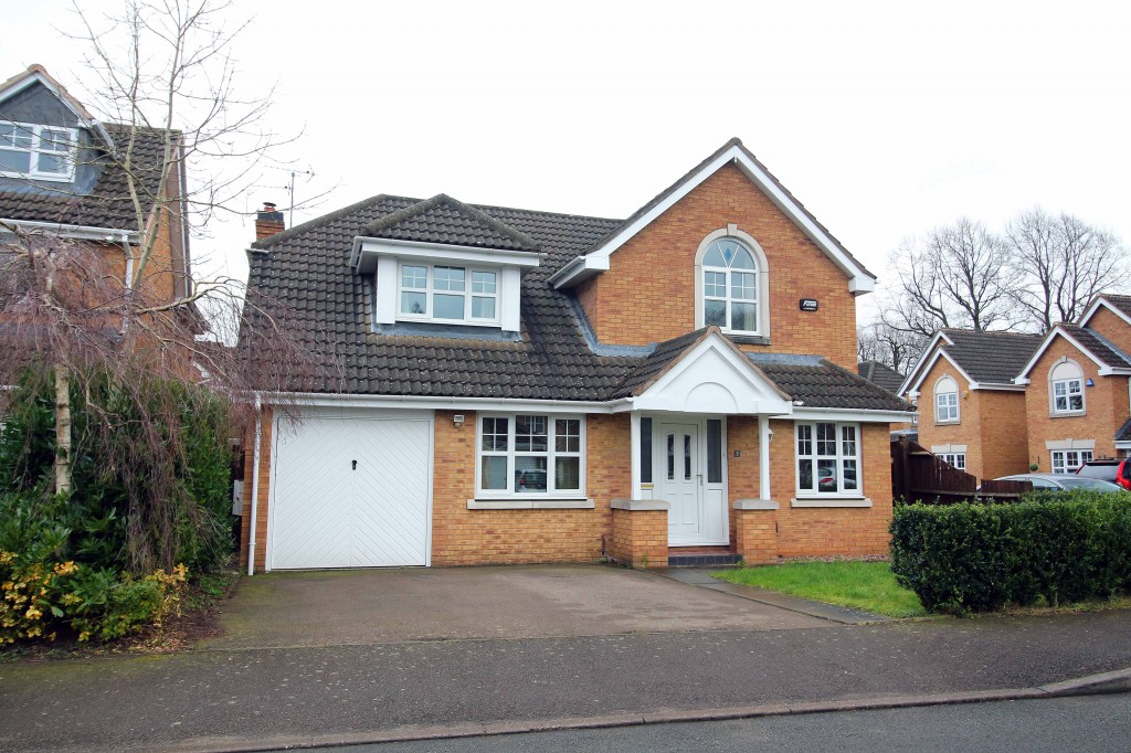 4bedroom detached house for sale in Bramshall Drive, Dorridge