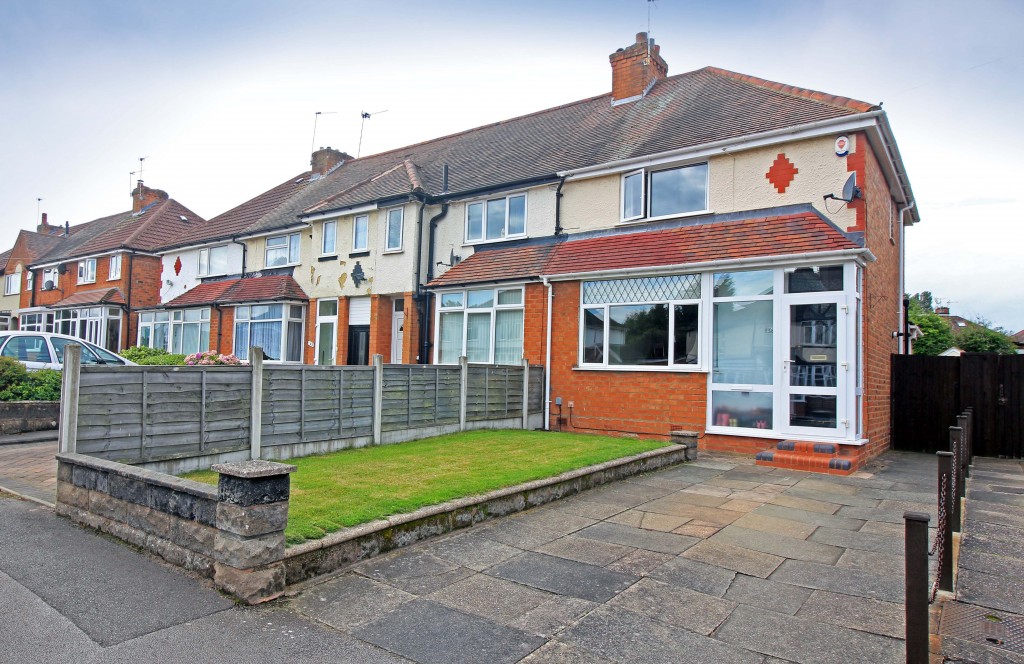 2bedroom town house for sale in Shalford Road, Solihull