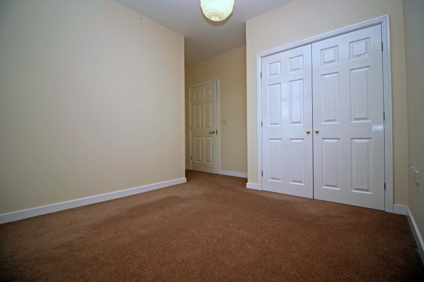 Images for Main Street, Dickens Heath EAID: BID:simonburt