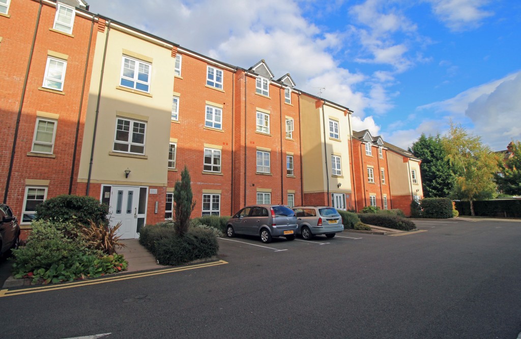 2bedroom apartment for sale in Turberville Place, Warwick
