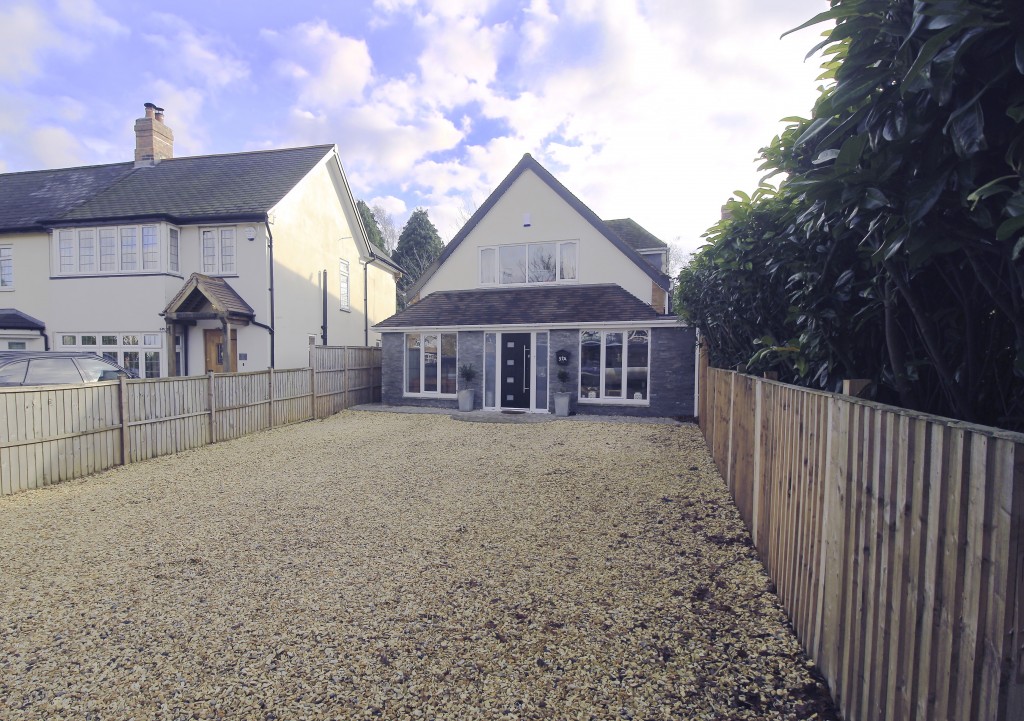 4bedroom detached house for sale in Sharmans Cross Road, Solihull
