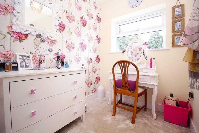 4bedroom semidetached house for sale in Dursley Close, Solihull