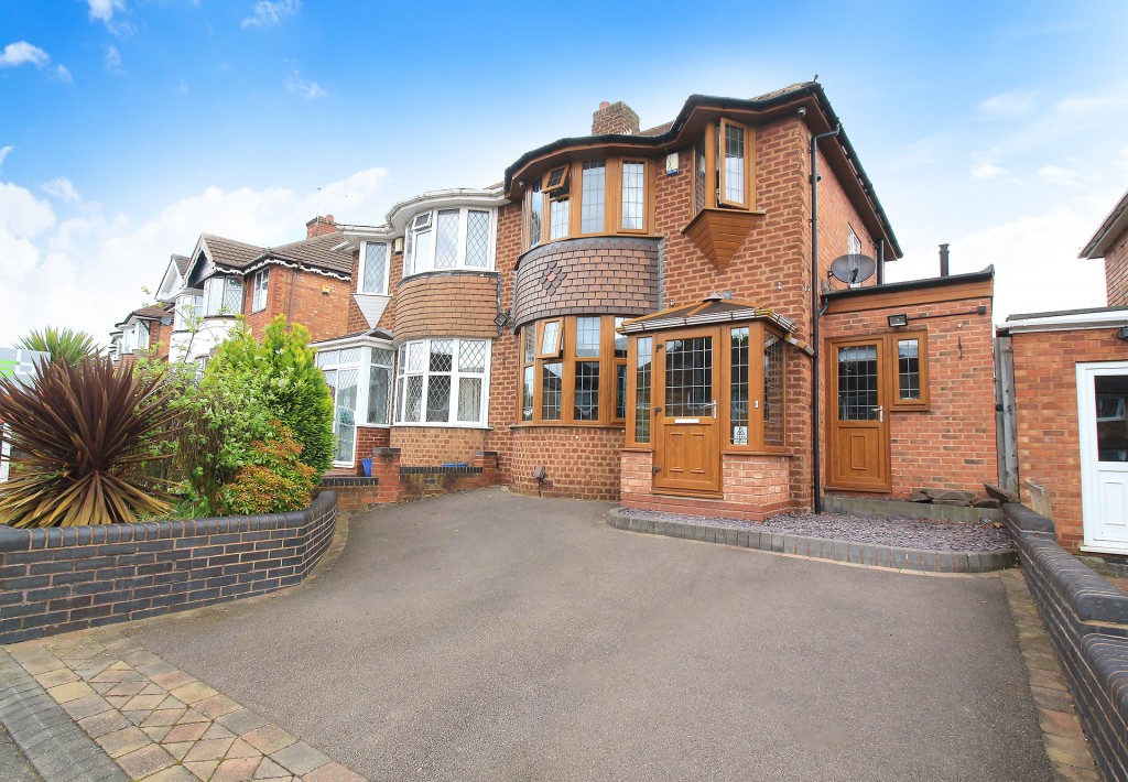 3bedroom semidetached house for sale in Larne Road, Birmingham