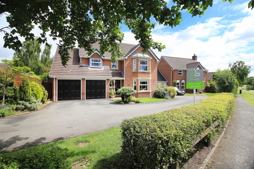 4bedroom detached house for sale in Hazelton Close, Solihull