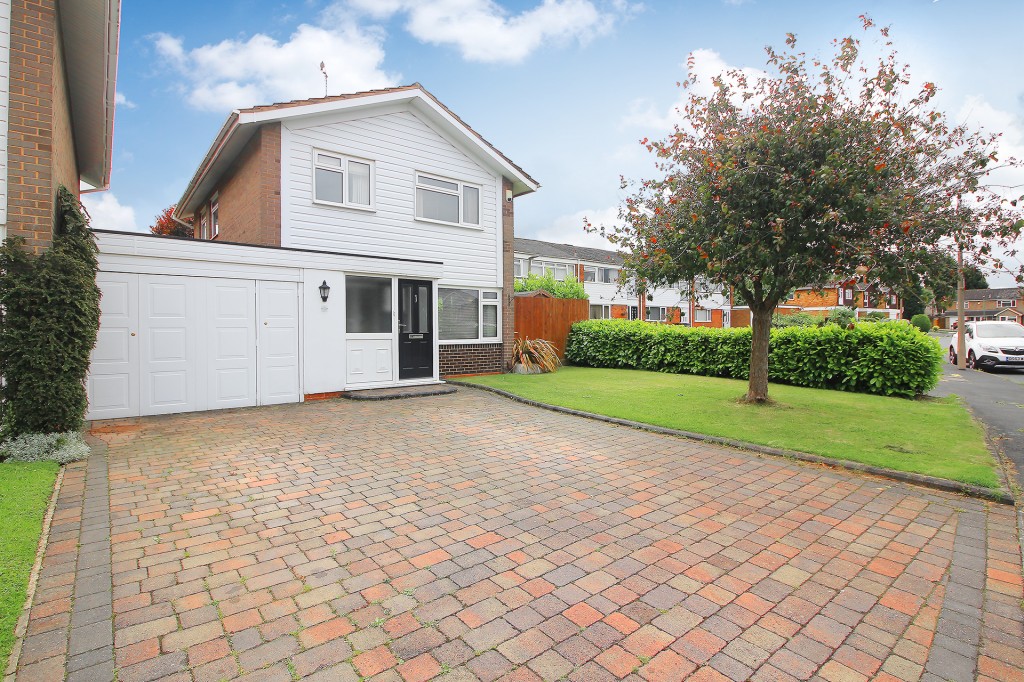 3bedroom linkdetached for sale in Eastfield Drive, Solihull