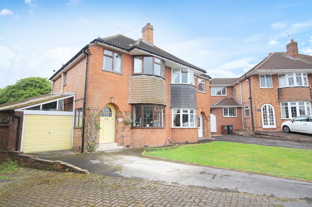 3bedroom semidetached house for sale in Hanson Grove, Solihull