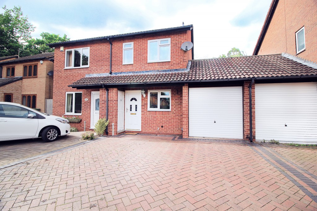 2bedroom semidetached house for sale in Maywell Drive, Solihull