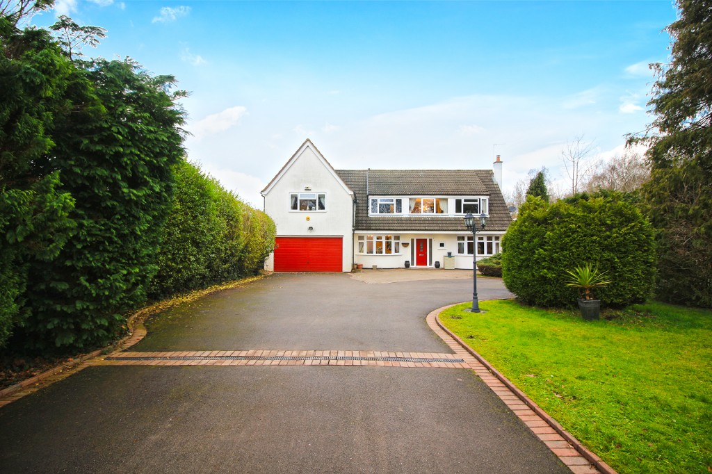 5bedroom detached house for sale in The Fordrough, Truemans Heath Lane