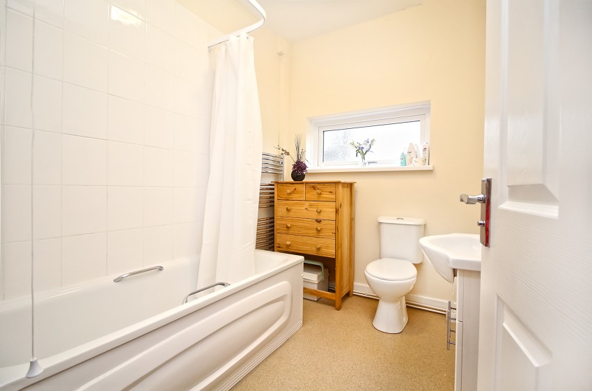 5bedroom detached house for sale in The Fordrough, Truemans Heath Lane