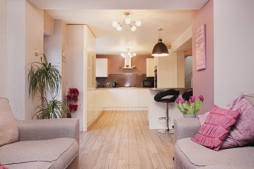 5bedroom detached house for sale in The Fordrough, Truemans Heath Lane