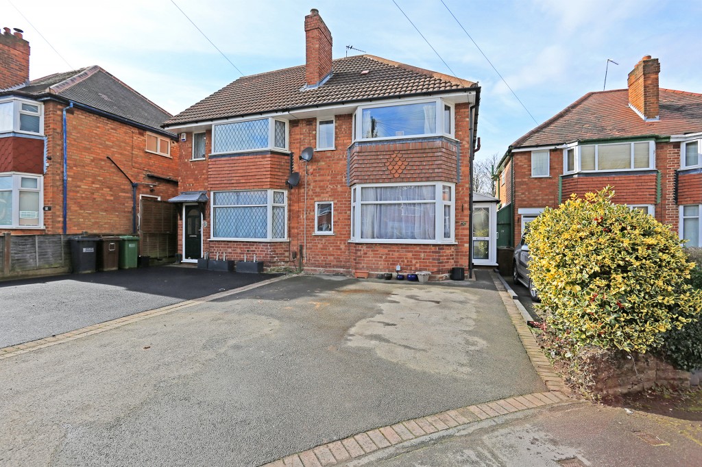 3bedroom semidetached house for sale in Orchard Avenue, Solihull