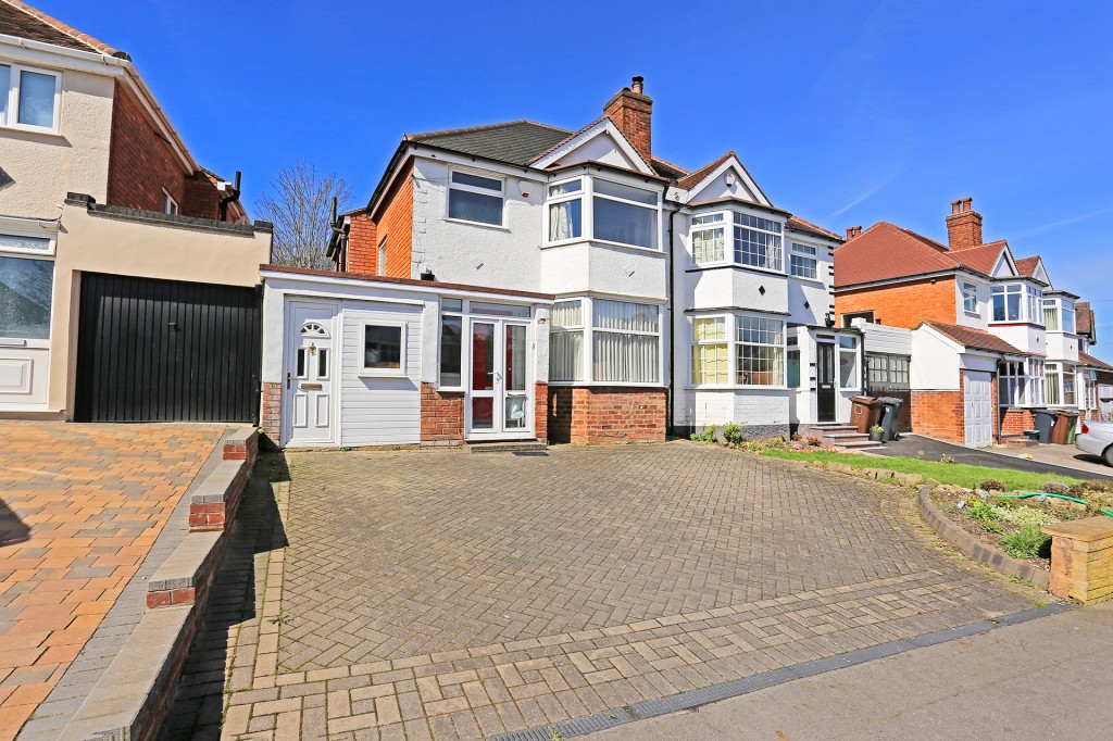 3bedroom semidetached house for sale in Arundel Crescent, Solihull