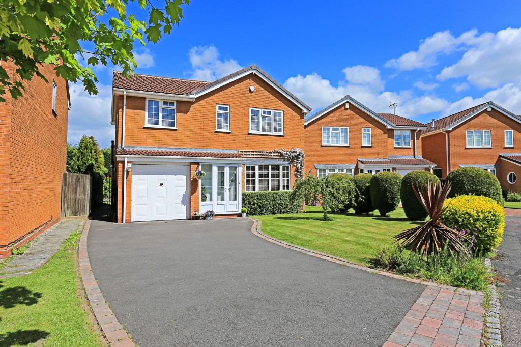 4bedroom detached house for sale in Pensham Croft, Monkspath, Solihull