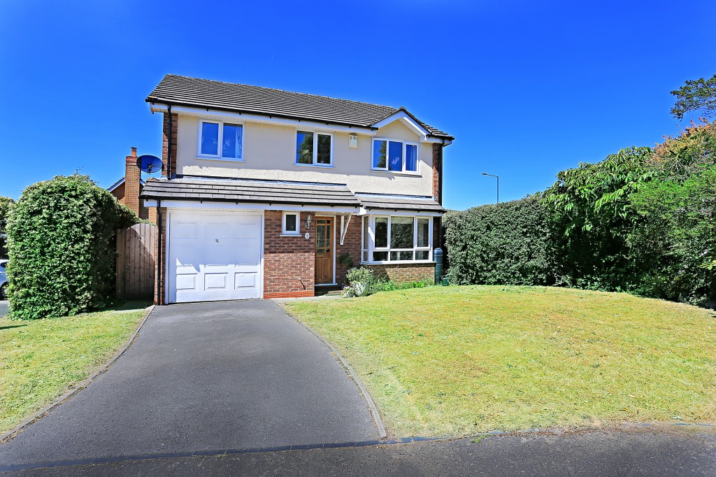 4bedroom detached house for sale in Chipstone Close, Solihull