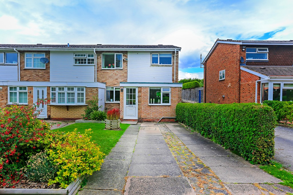 3bedroom town house for sale in Walsgrave Drive, Solihull