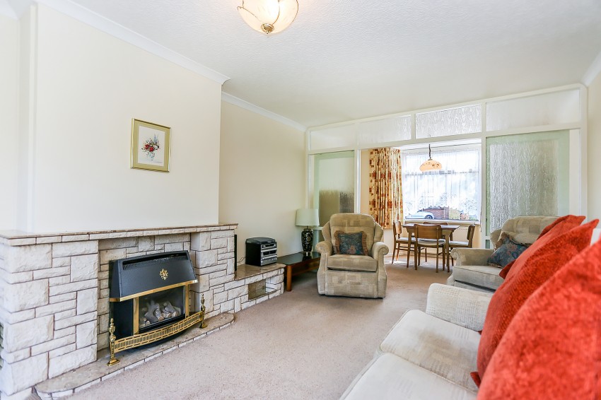 3bedroom semidetached house for sale in Leafield Road, Solihull