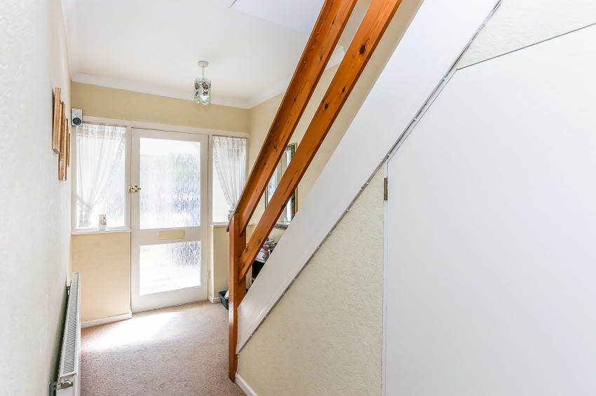 3bedroom semidetached house for sale in Leafield Road, Solihull