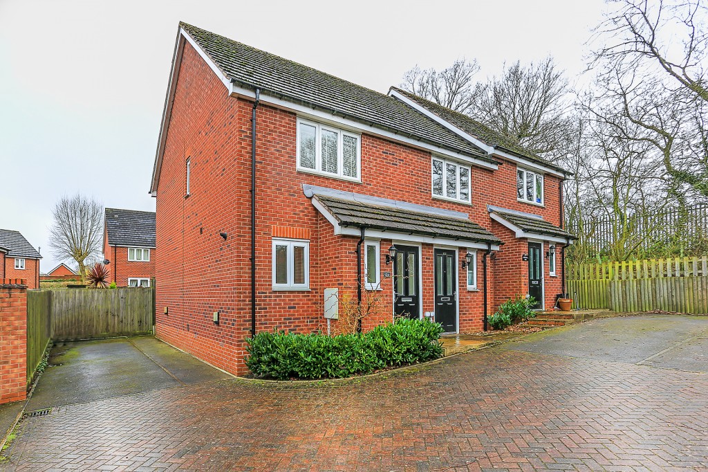 2bedroom town house for sale in Jefferson Way, Coventry