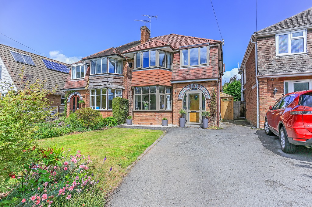 3bedroom semidetached house for sale in Clinton Lane, Kenilworth