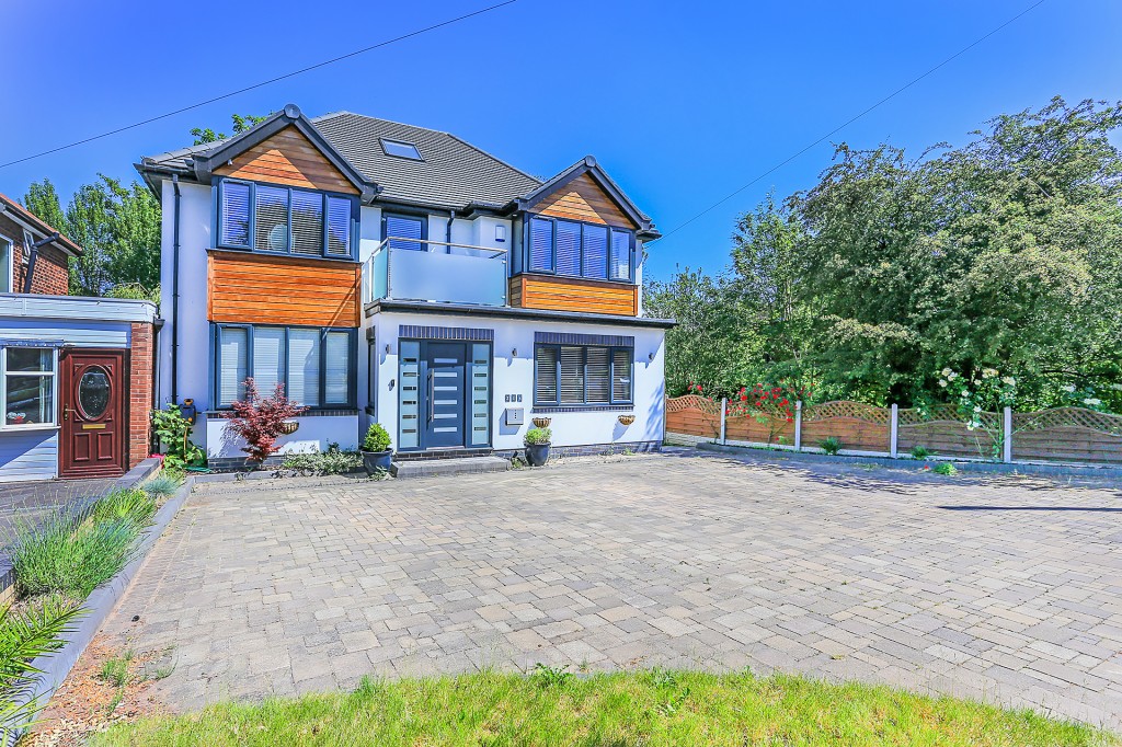 5bedroom detached house for sale in Hobs Moat Road, Solihull