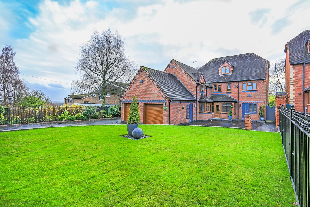 6bedroom detached house for sale in Westwood Heath Road, Coventry