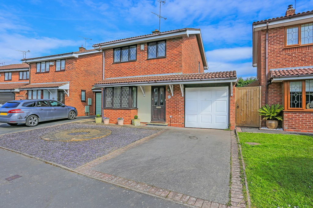 3bedroom detached house for sale in Bonneville Close, Millisons Wood