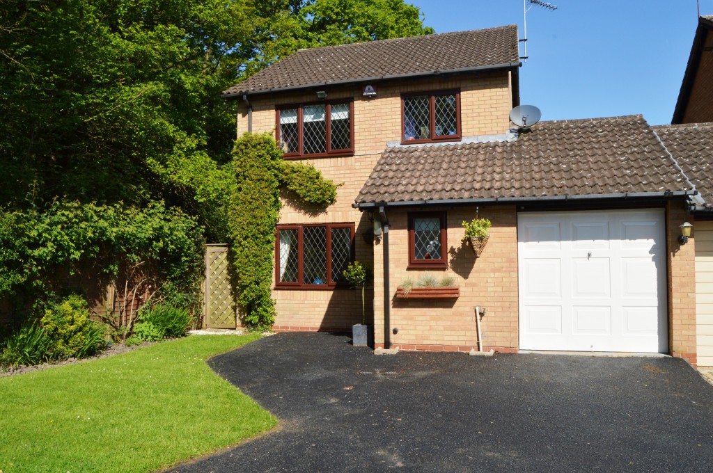 3bedroom detached house for sale in Maywell Drive, Solihull