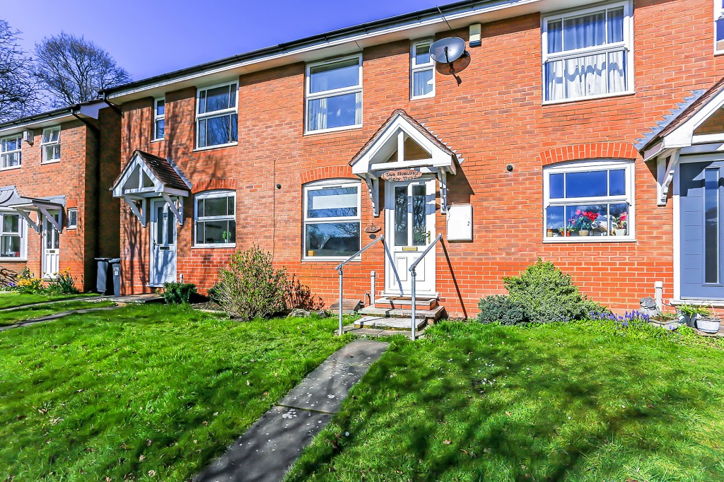 2bedroom town house for sale in Winster Avenue, Dorridge, Solihull