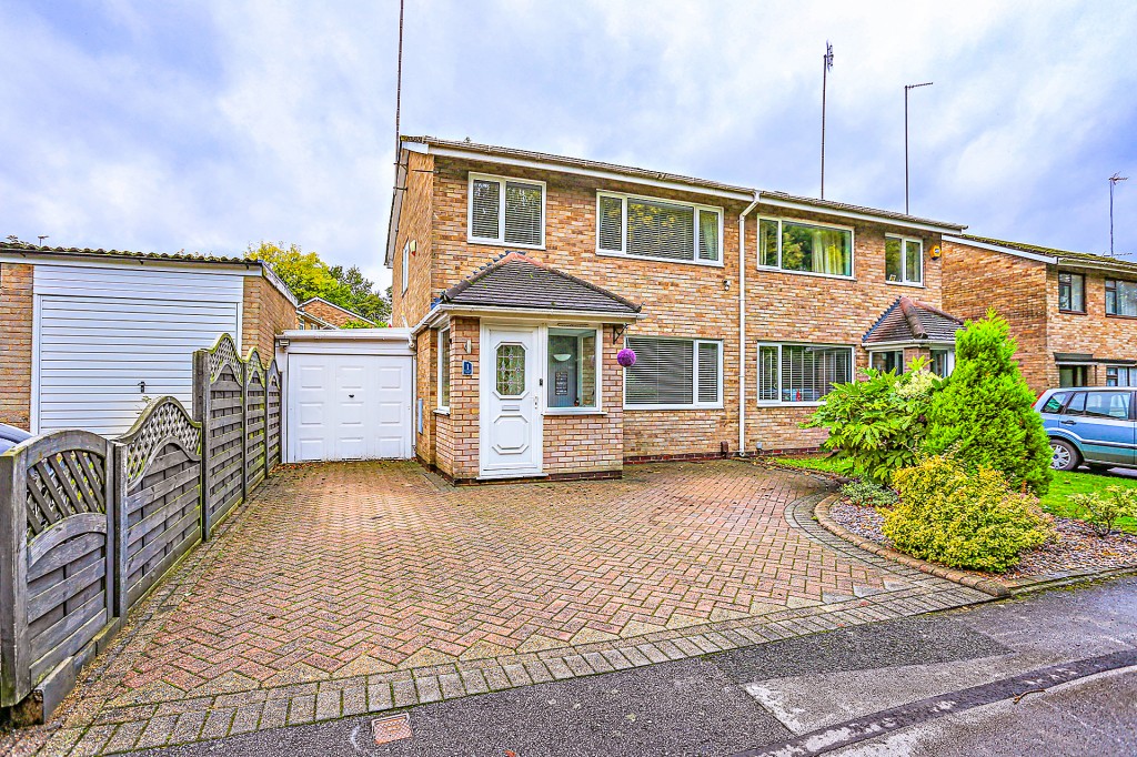3bedroom semidetached house for sale in Billsmore Green, Solihull