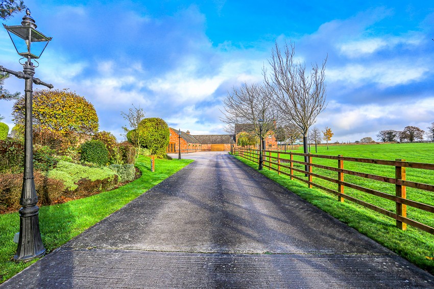 10bedroom detached house for sale in Mythe Lane, Witherley, Atherstone