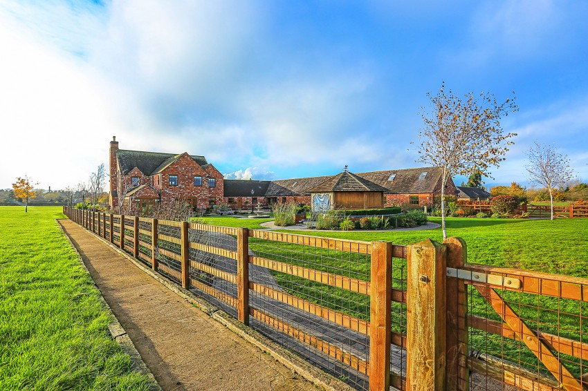 10bedroom detached house for sale in Mythe Lane, Witherley, Atherstone